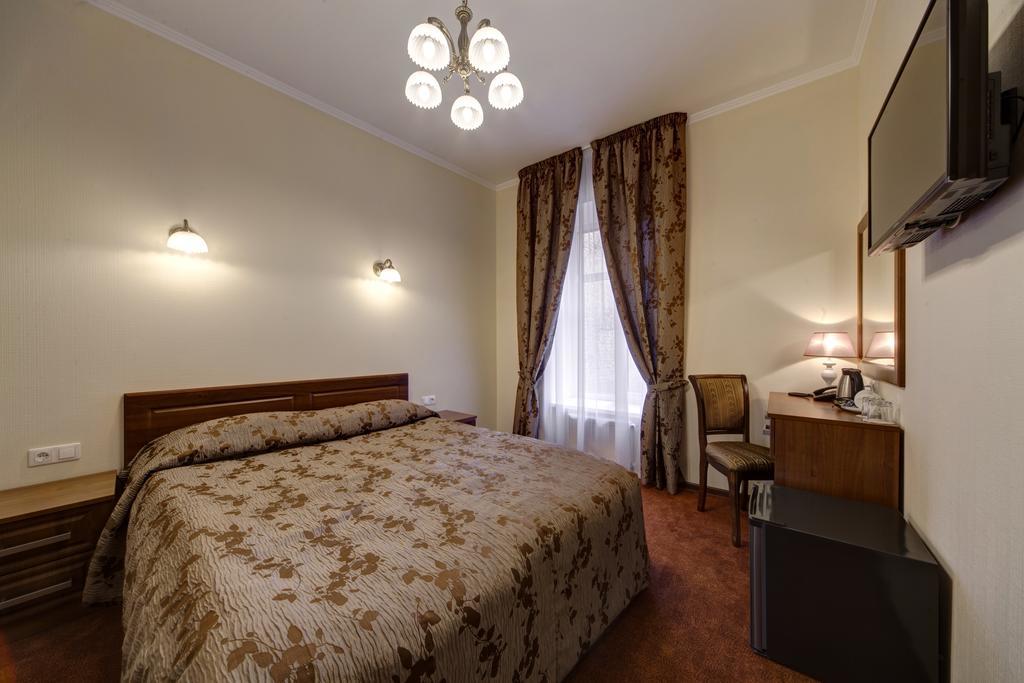 Sonata Nevsky 5 Palace Square Hotel Saint Petersburg Room photo